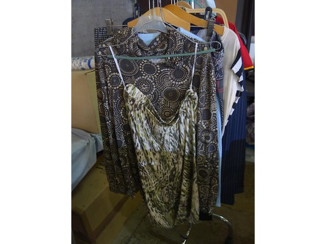 Lot kledij - afbeelding 8 van  21