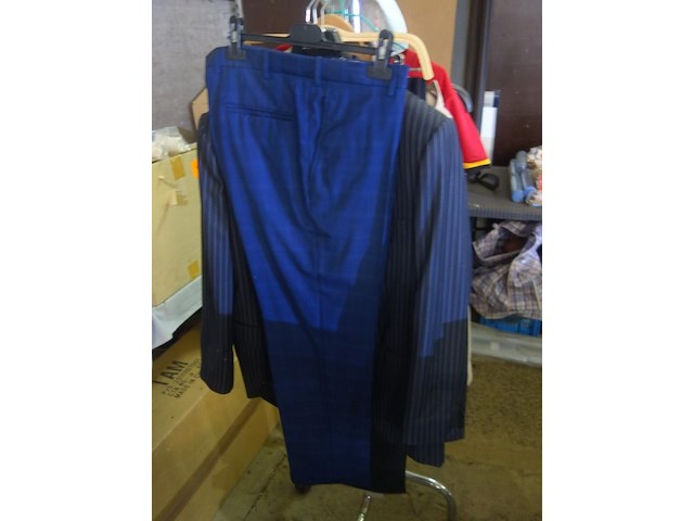 Lot kledij - afbeelding 10 van  21