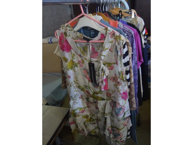 Lot kledij - afbeelding 12 van  21