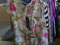 Lot kledij - afbeelding 12 van  21