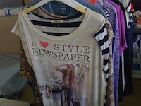 Lot kledij - afbeelding 15 van  21