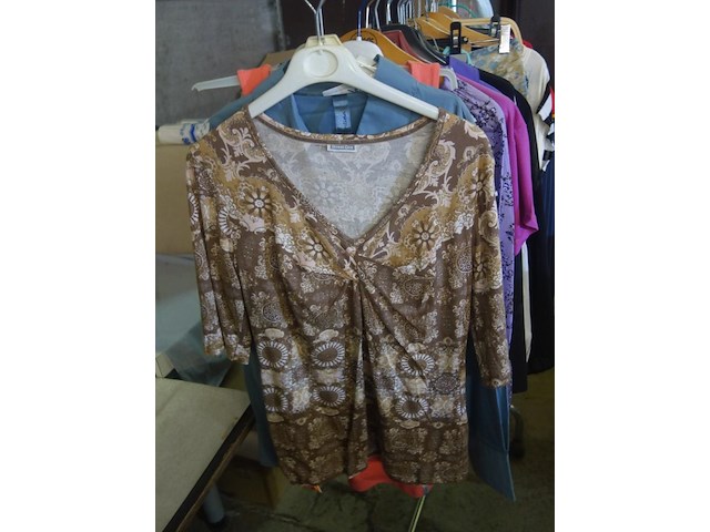 Lot kledij - afbeelding 16 van  21