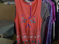 Lot kledij - afbeelding 18 van  21