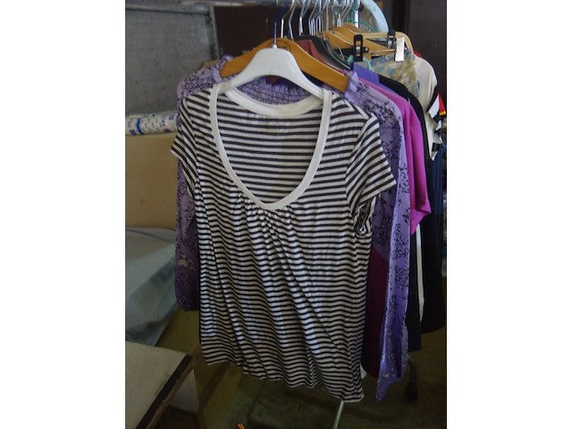 Lot kledij - afbeelding 19 van  21