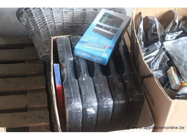 Lot klein gereedschap wo. schroevendraaiersets, bitsets, etc - afbeelding 2 van  2