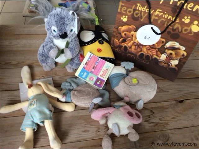 Lot knuffels - afbeelding 1 van  3