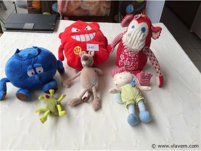 Lot knuffels - afbeelding 1 van  3