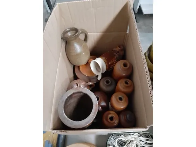 Lot kruiken - afbeelding 1 van  1