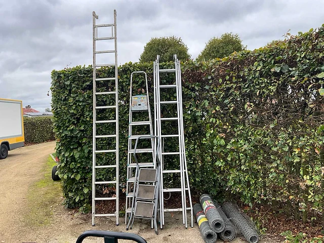 Lot ladders (4x) - afbeelding 1 van  4