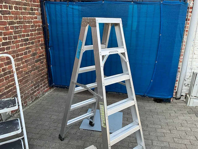 Lot ladders - afbeelding 4 van  9