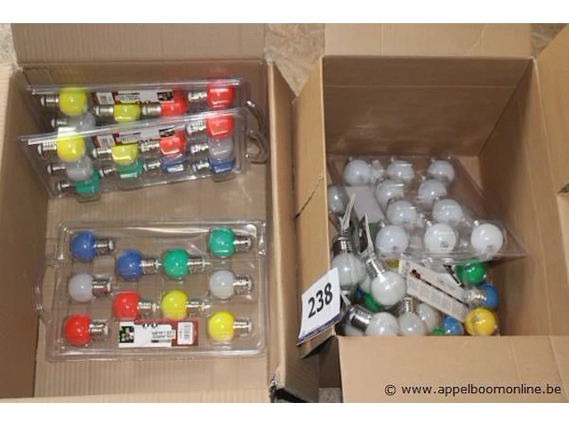 Lot lampen - afbeelding 1 van  1