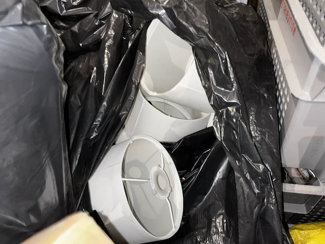 Lot lampenkapjes en soketten - afbeelding 1 van  7