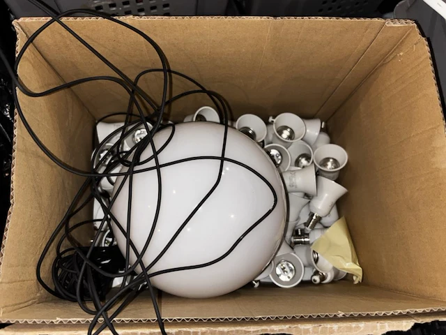 Lot lampenkapjes en soketten - afbeelding 3 van  7