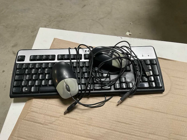 Lot laptops en desktops hp en lenovo - afbeelding 9 van  14