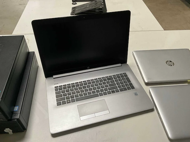 Lot laptops en desktops hp en lenovo - afbeelding 10 van  14