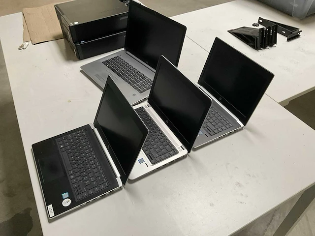 Lot laptops en desktops hp en lenovo - afbeelding 11 van  14