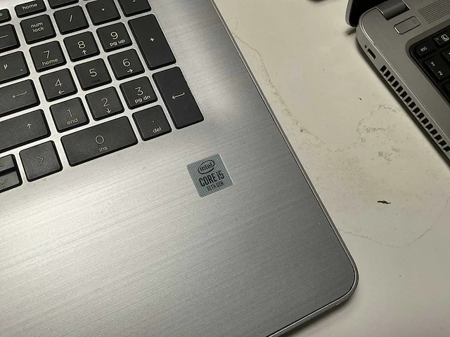 Lot laptops en desktops hp en lenovo - afbeelding 14 van  14