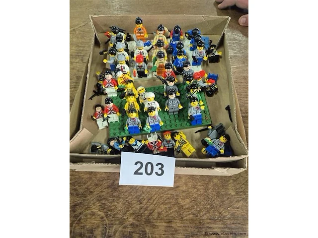 Lot lego figuurtjes - afbeelding 1 van  3