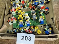 Lot lego figuurtjes - afbeelding 1 van  3