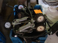 Lot luchtdrukpistool met manometers - afbeelding 1 van  1