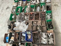 Lot machineonderdelen voor heftrucks - afbeelding 10 van  27