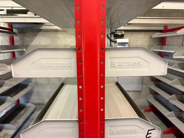 Lot magazijnrekken + lockerkasten - afbeelding 5 van  6