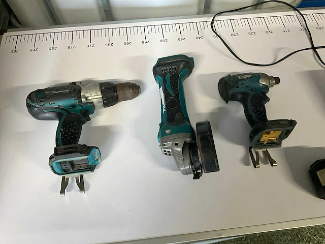 Lot makita toestellen - afbeelding 1 van  5