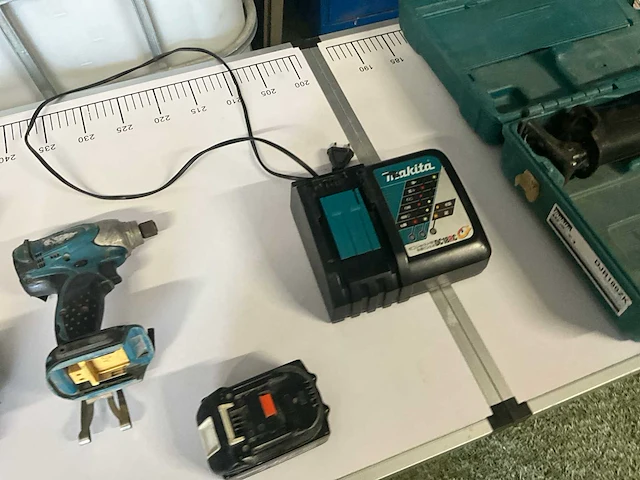 Lot makita toestellen - afbeelding 2 van  5