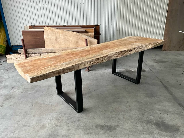 Lot massief hout + boomstamtafel - afbeelding 2 van  6