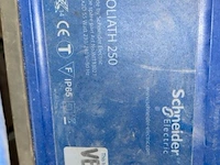 Lot materiaal - afbeelding 3 van  4