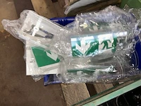 Lot materiaal - afbeelding 4 van  5