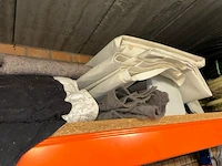 Lot materiaal - afbeelding 3 van  6