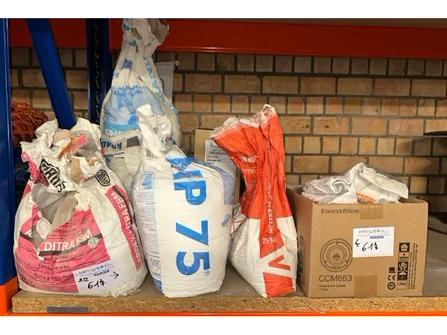 Lot materiaal - afbeelding 6 van  6