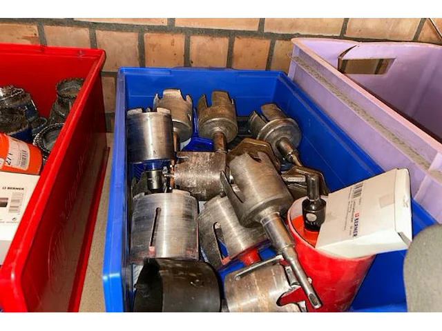 Lot materiaal - afbeelding 5 van  8