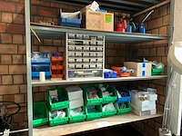 Lot materiaal - afbeelding 1 van  7