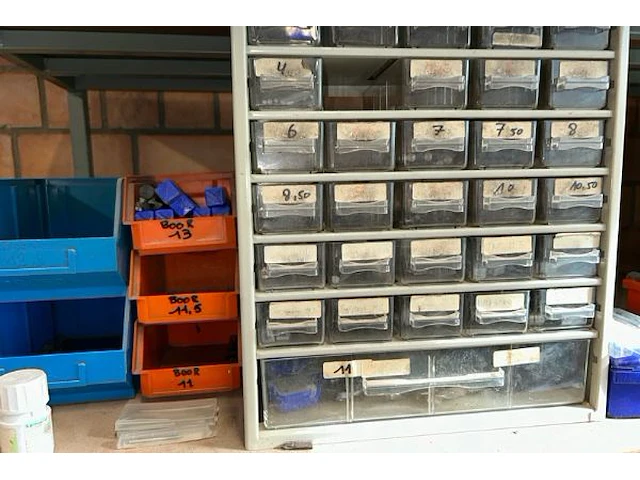 Lot materiaal - afbeelding 5 van  7