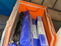 Lot materiaal - afbeelding 6 van  7