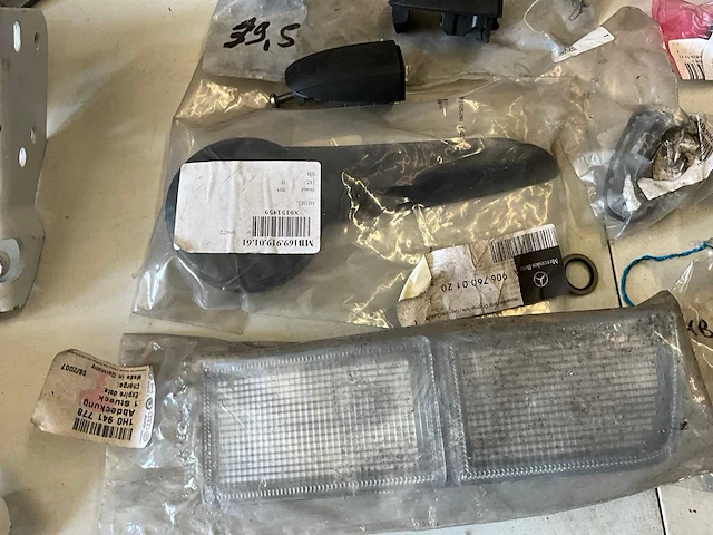 Lot mercedes onderdelen - afbeelding 2 van  115