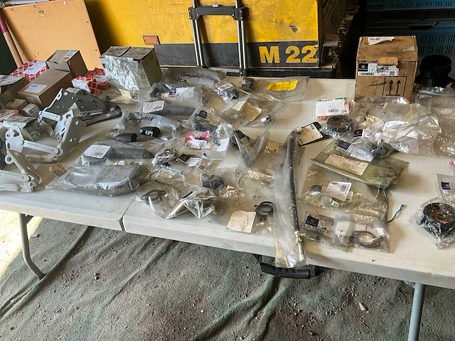 Lot mercedes onderdelen - afbeelding 35 van  115