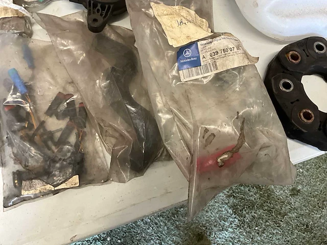 Lot mercedes onderdelen - afbeelding 68 van  115
