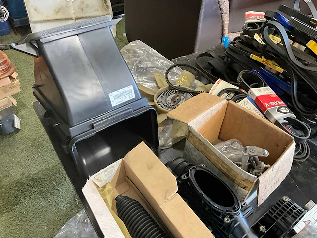 Lot mercedes onderdelen - afbeelding 74 van  115