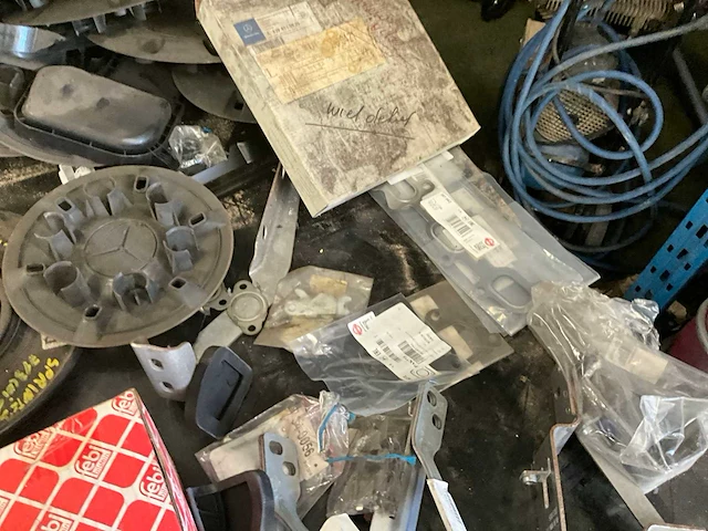Lot mercedes onderdelen - afbeelding 92 van  115