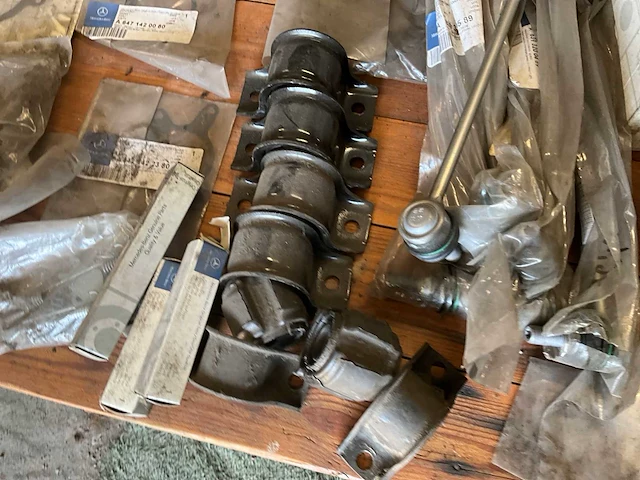 Lot mercedes onderdelen - afbeelding 106 van  115
