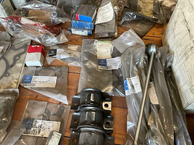 Lot mercedes onderdelen - afbeelding 107 van  115