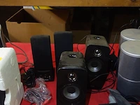 Lot met boxen - afbeelding 3 van  5