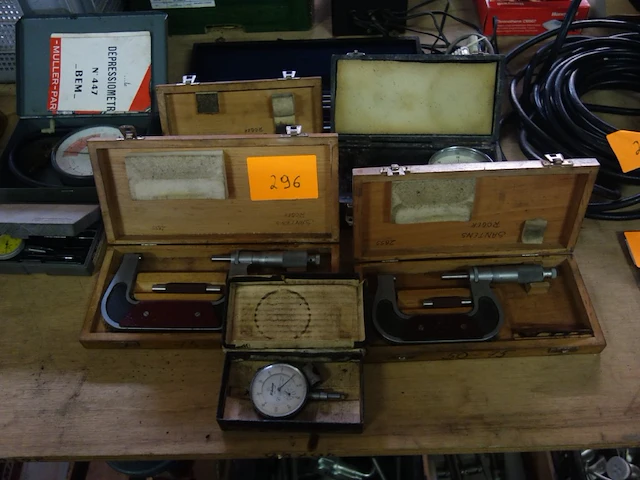 Lot met diverse meters - afbeelding 1 van  3