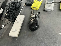 Lot met diverse walkie-talkies - afbeelding 6 van  7