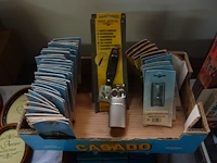 Lot met verzorgingssetjes - afbeelding 3 van  4