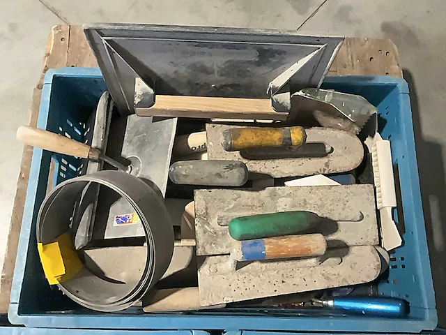 Lot metsersmateriaal - afbeelding 4 van  4