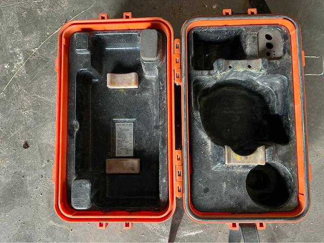 Lot niveau en meetwiel overige aannemersmateriaal - afbeelding 7 van  8